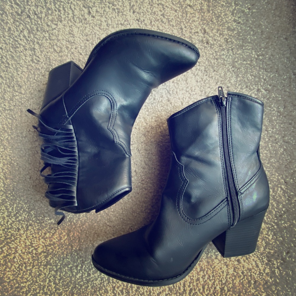 Black Cowgirl Boots with fringe